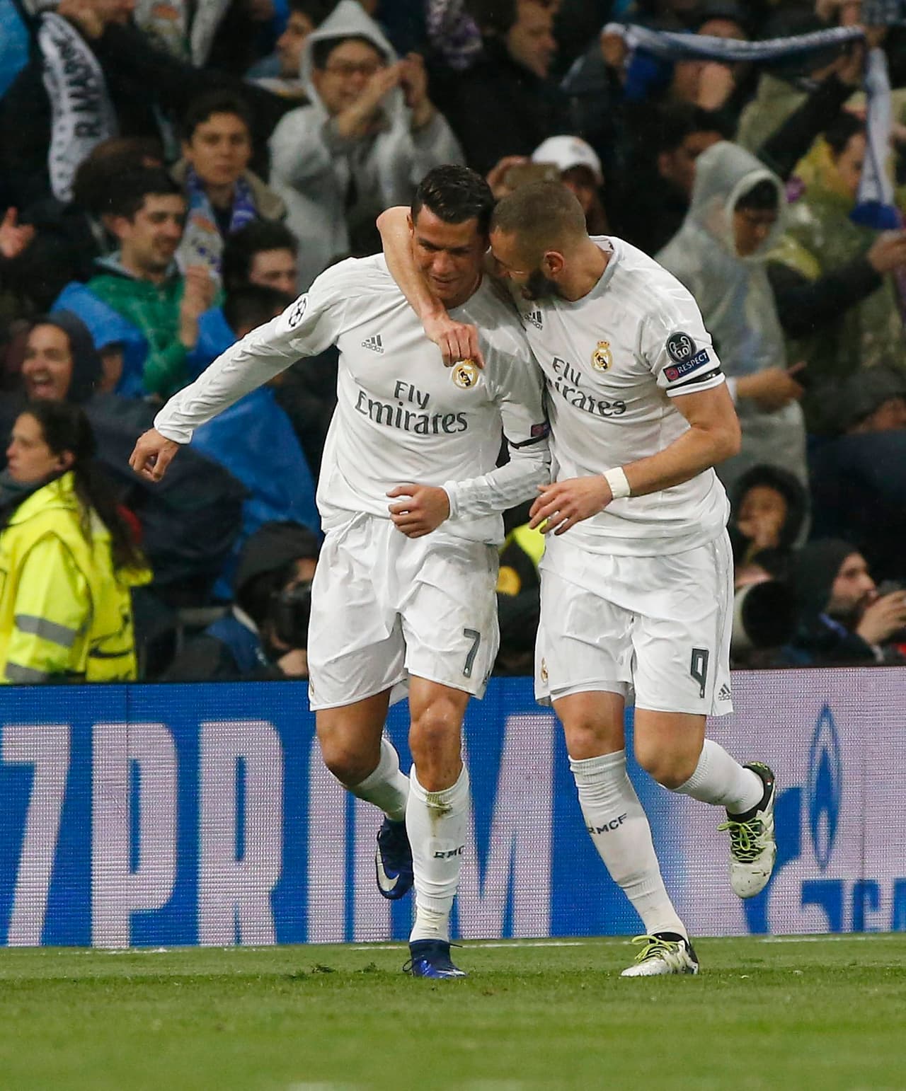 Al minuto 16 Ronaldo remató dentro del área un balón que envió Carvajal y desvió la defensa por error, dejando que el portugués venciera a Benaglio en el mano a mano.