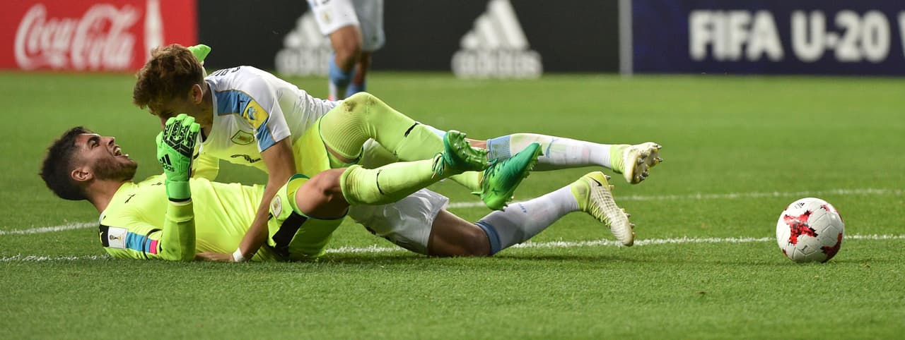 Todo felicidad para los uruguayos que conseguían de esta forma el cupo a las semifinales en Corea del Sur.