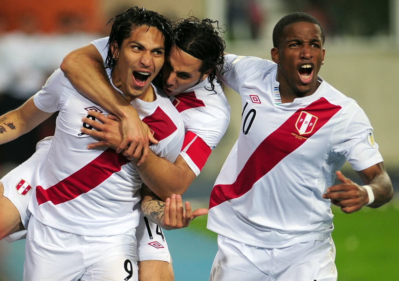 Sus principales figuras de la actualidad son Paolo Guerrero, Claudio Pizarro, Jefferson Farfán.