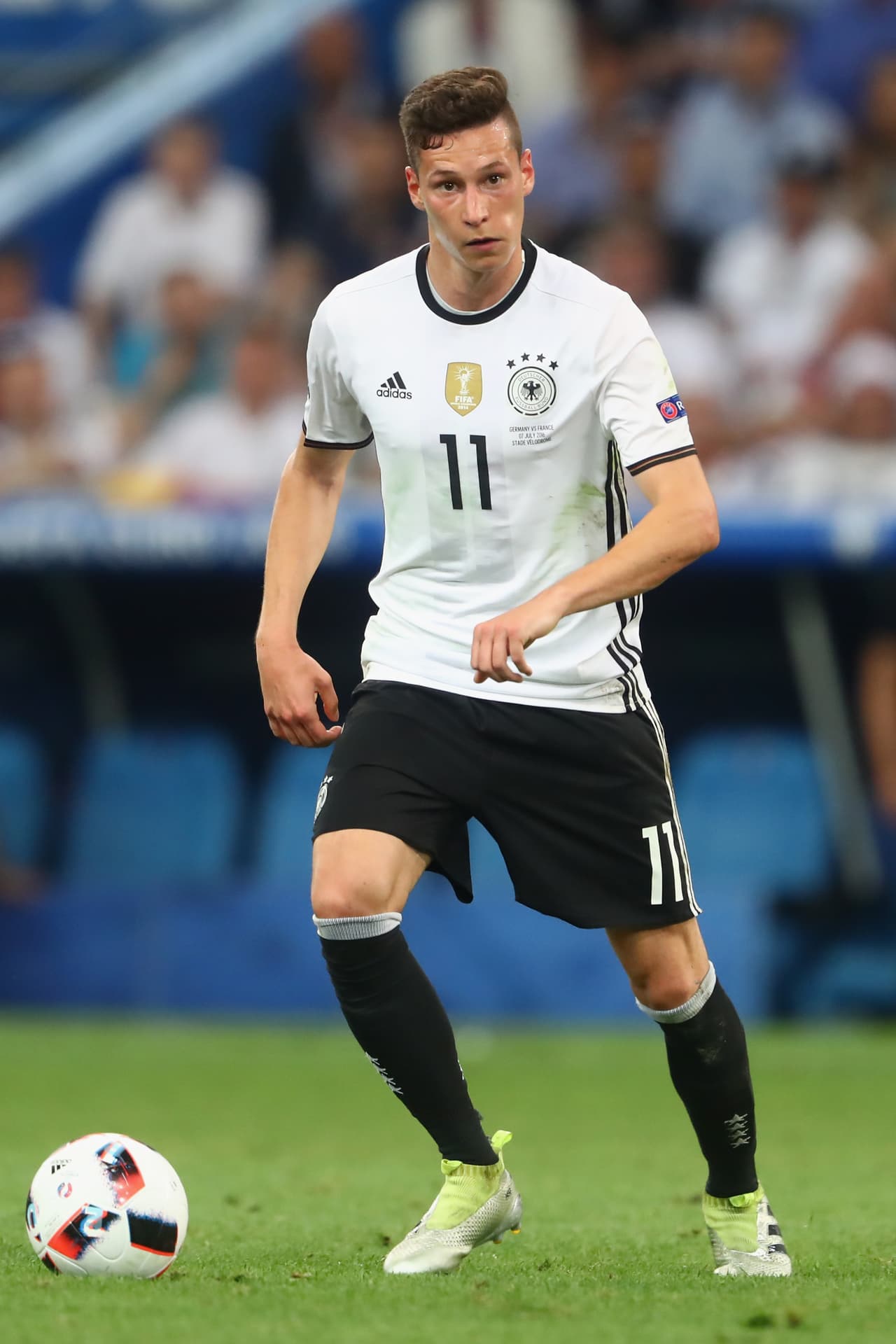 El alemán Julian Draxler fue uno de los grandes fichajes en Europa con su pase por 40 millones de euros al Paris Saint Germain.