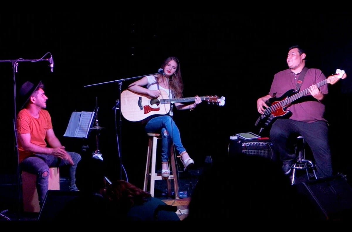 Y aunque el lanzamiento de su primer disco todavía está algo lejano de ver la luz, ya está trabajando en eso para sorprender a sus fanáticos.