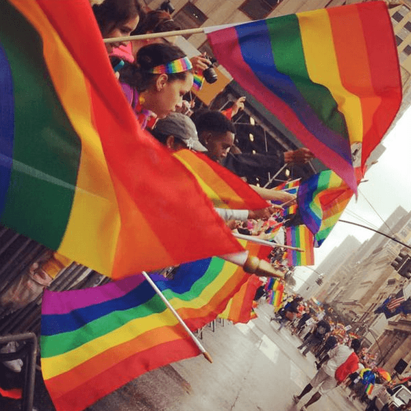 Miles celebran el Día del Orgullo Gay en NY