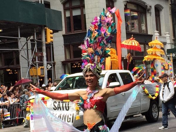 Miles celebran el Día del Orgullo Gay en NY