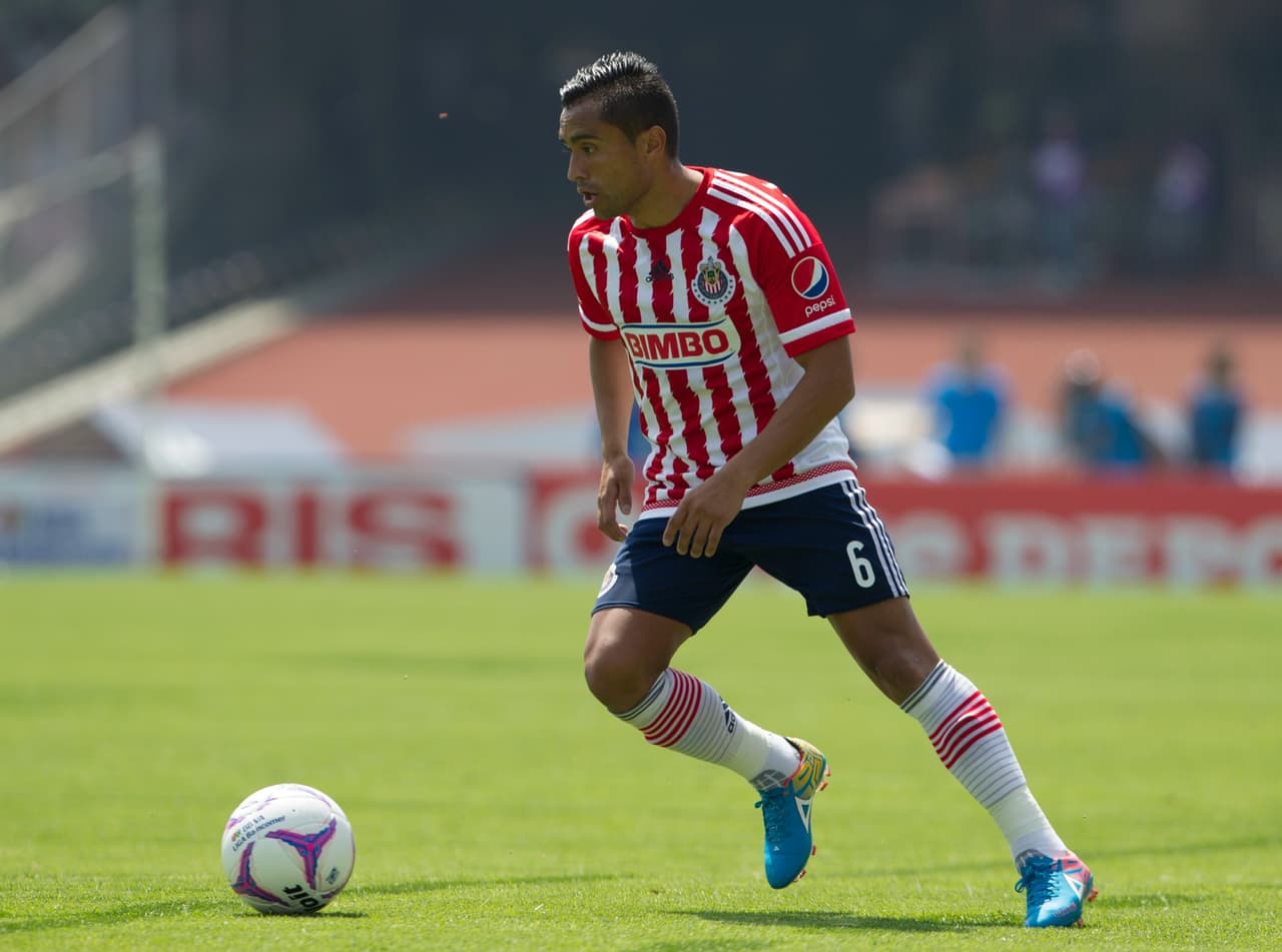 Edwin Hernandez: Luego de ser un inamovible en el León el jugador decidió probar suerte con las Chivas y terminó banqueado. El lateral con proyección ofensiva no logró encontrar su ritmo con los tapatíos en el último semestre pese a ser un refuerzo de lujo.