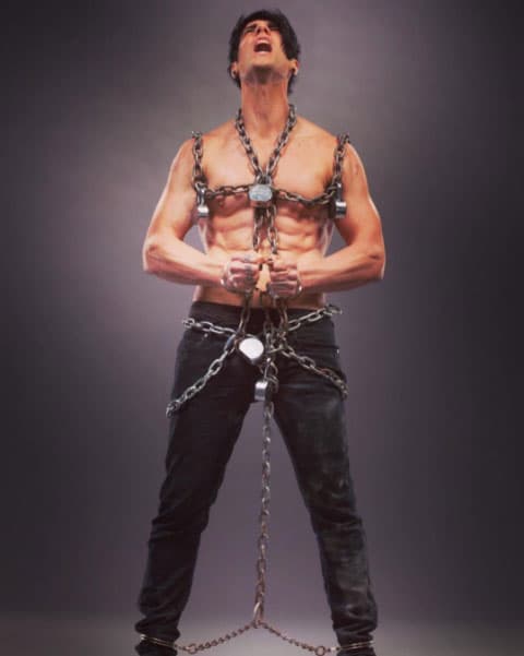 Su nombre real es Christopher Nicholas Sarantakos y nació en 19 de diciembre de 1967 en Nueva York.