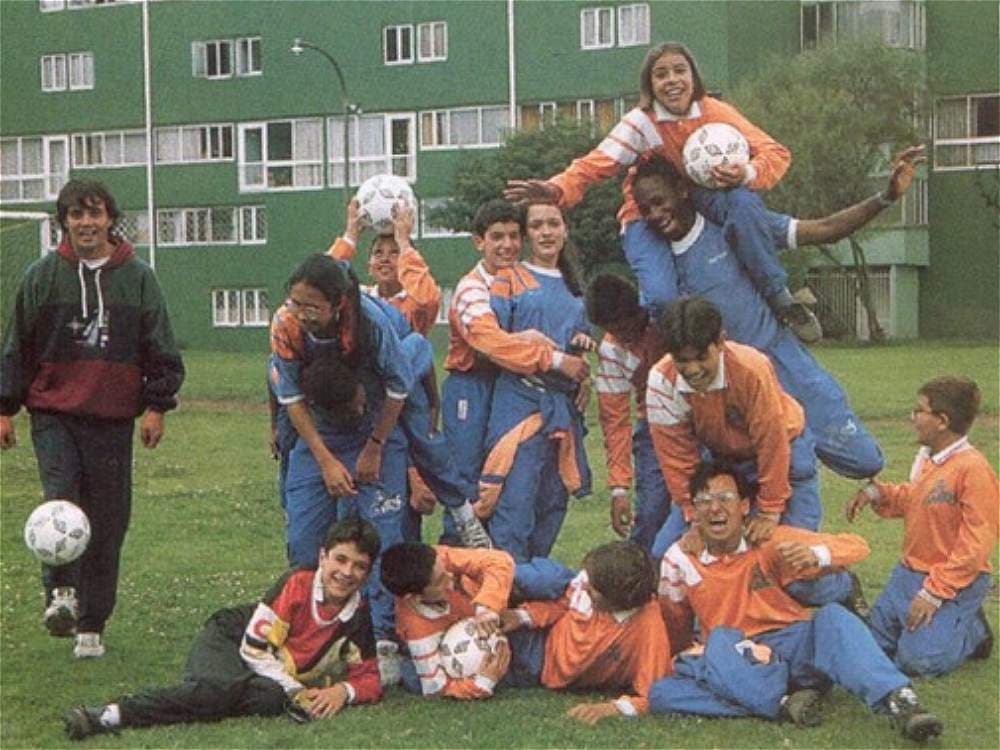 Su actuación fue inmortalizada en la serie de televisión "De Pies a Cabeza".