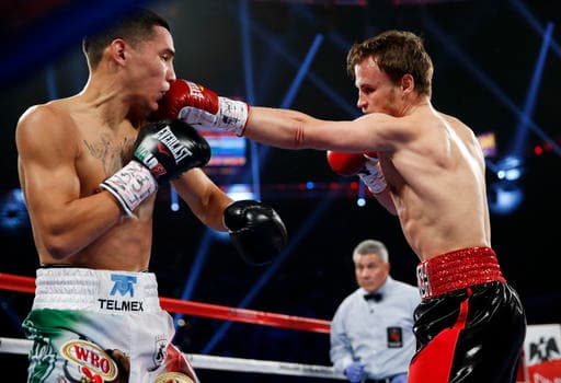 Gilberto 'Zurdo' Ramírez hizo historia al convertirse en el primer mexicano en ser campeón mundial supermedio. Oscar Valdez se consolidó al noquear a Evgeny Gradovich.