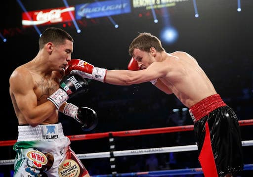 Gilberto 'Zurdo' Ramírez hizo historia al convertirse en el primer mexicano en ser campeón mundial supermedio. Oscar Valdez se consolidó al noquear a Evgeny Gradovich.
