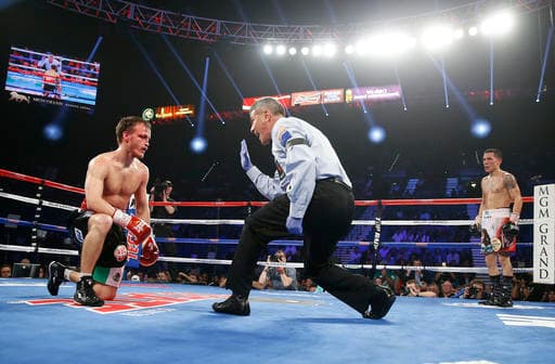 Gilberto 'Zurdo' Ramírez hizo historia al convertirse en el primer mexicano en ser campeón mundial supermedio. Oscar Valdez se consolidó al noquear a Evgeny Gradovich.