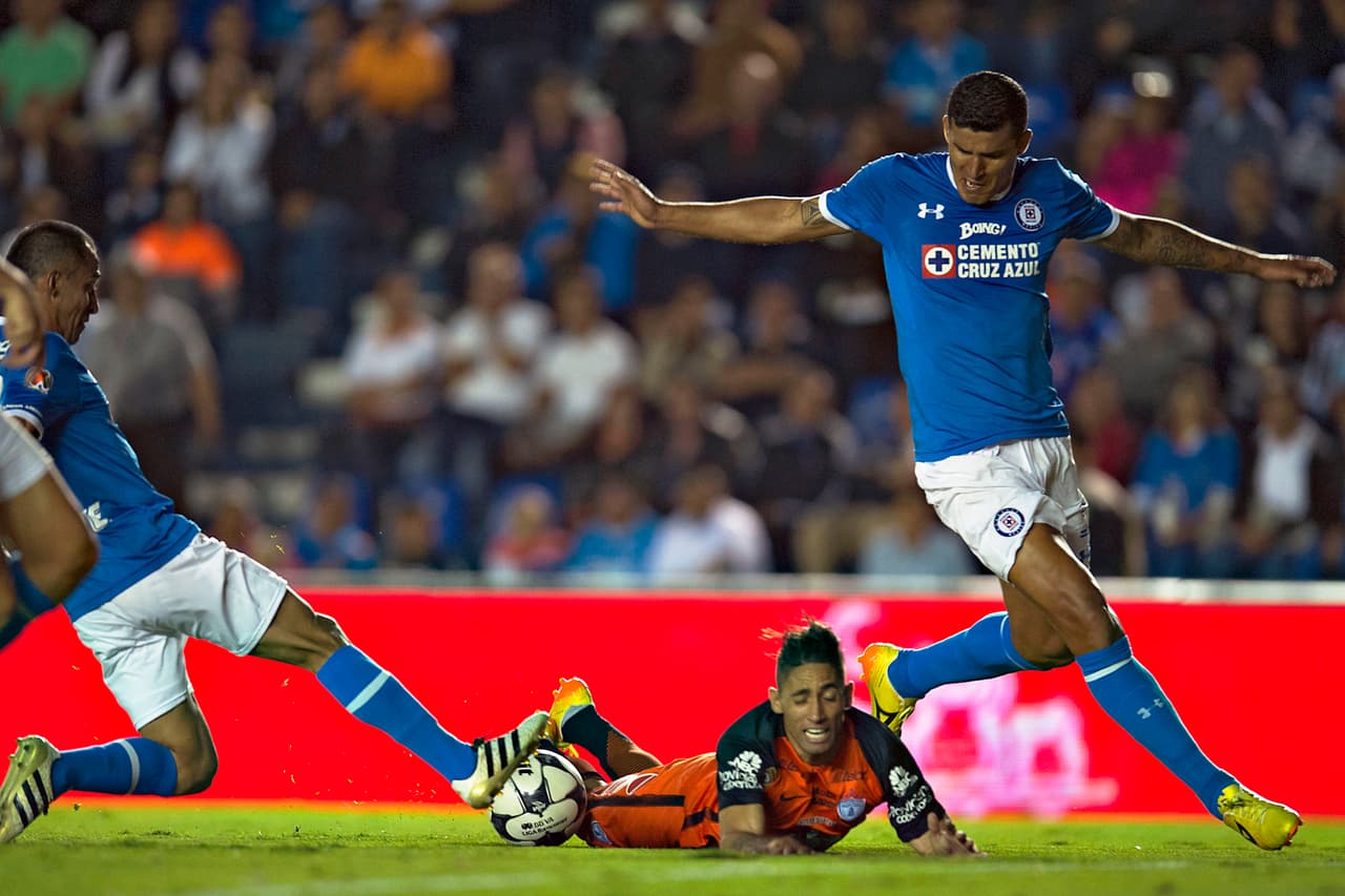 Lobos BUAP también oficializó el préstamo de Francisco Javier 'Mazatleco' Rodríguez, procedente de Cruz Azul.