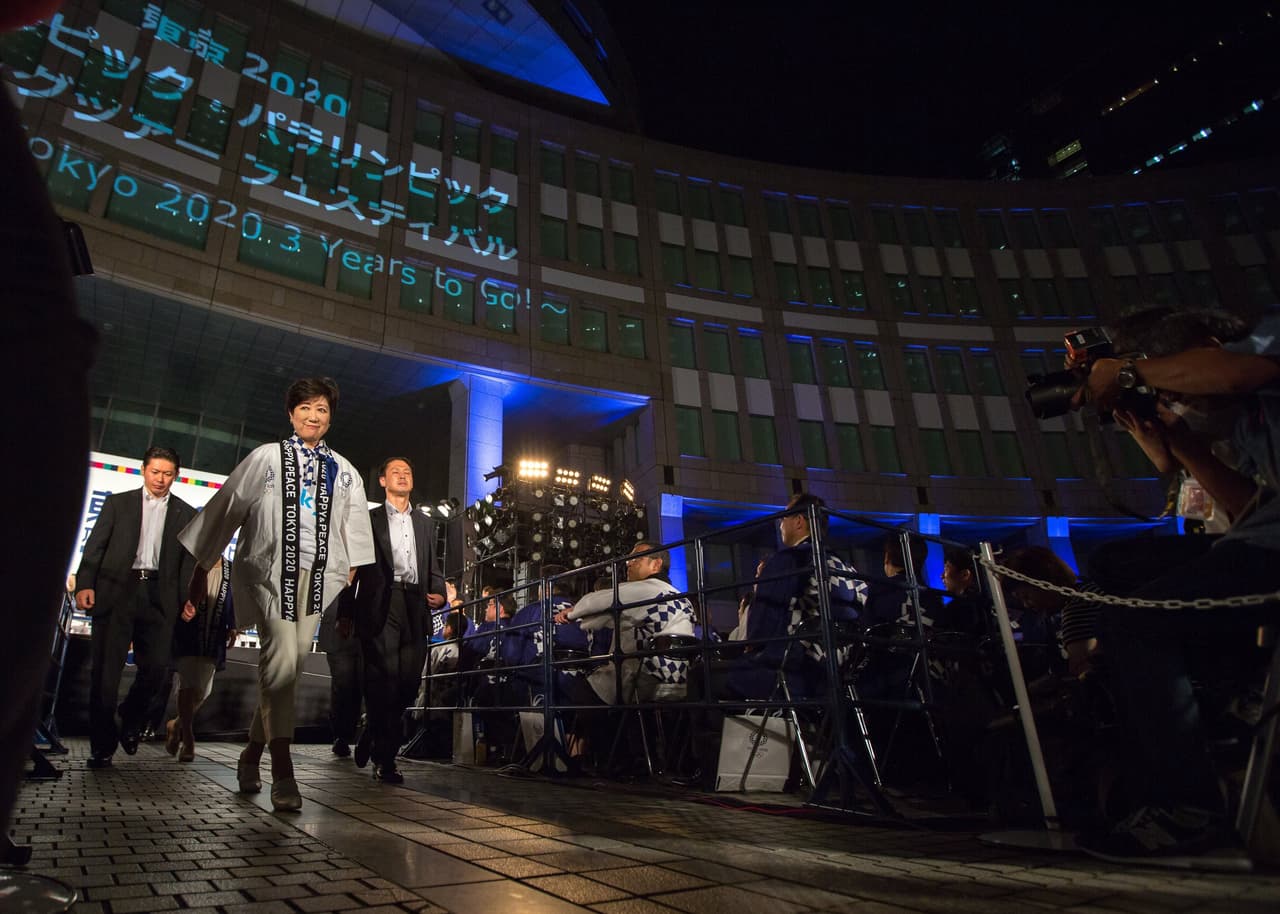 La gobernadora de Tokio, Yuriko Koike, pronunció a continuación el discurso inaugural.