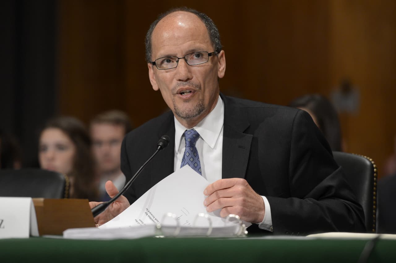 <b>2013.- </b>Tom Pérez, abogado de profesión, comparece ante un comité del Senado estadounidense antes de ser confirmado en el cargo.