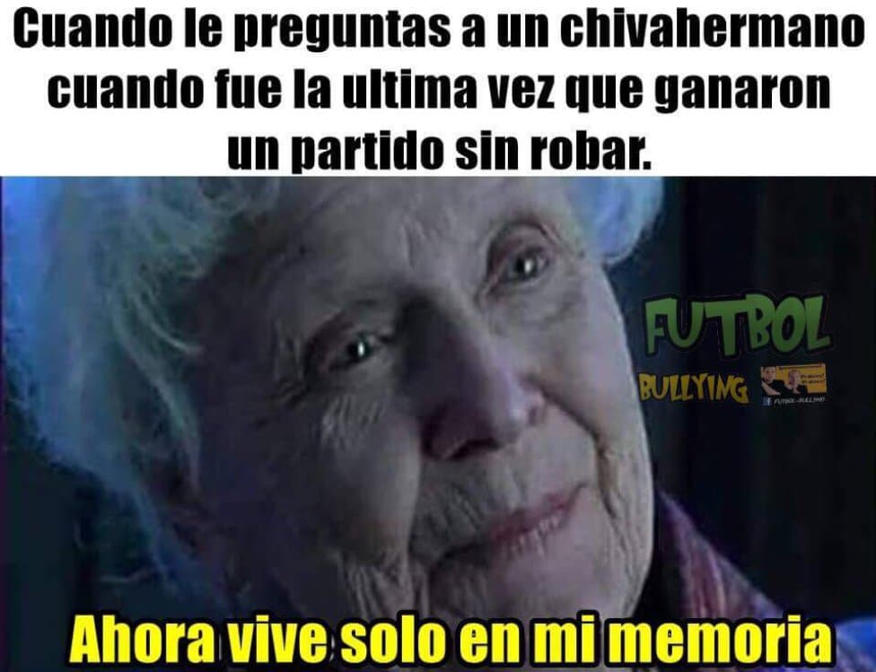 Las redes sociales se dieron un banquete con el clásico del fútbol mexicano y criticaron fuerte el error del portero de Necaxa.
