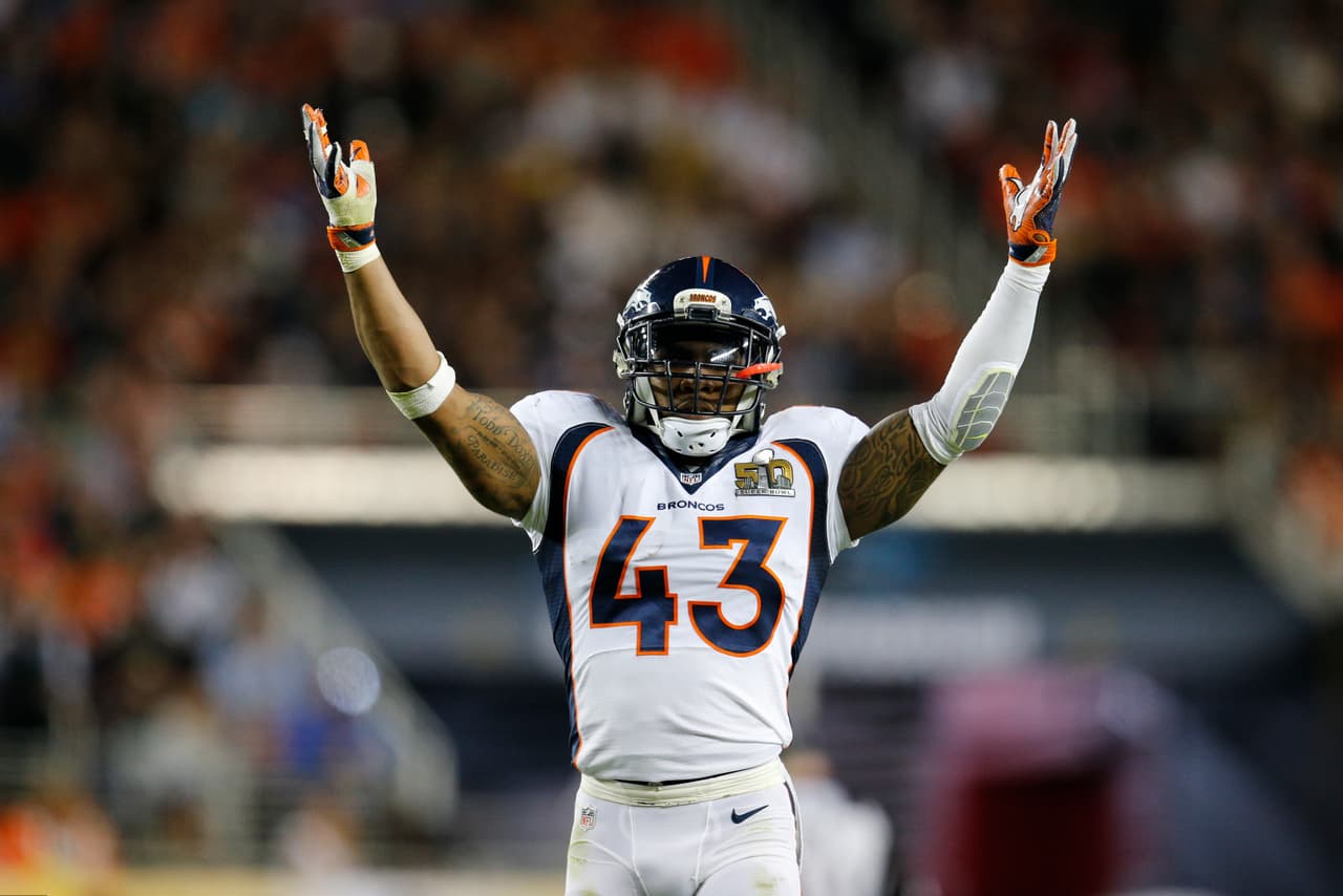 Tampa Bay contrató al safety estrella T.J. Ward