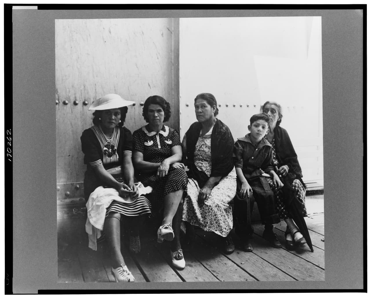 <b>Mexicanas que ingresan a los Estados Unidos</b>. Estación de inmigración estadounidense en El Paso, Texas.