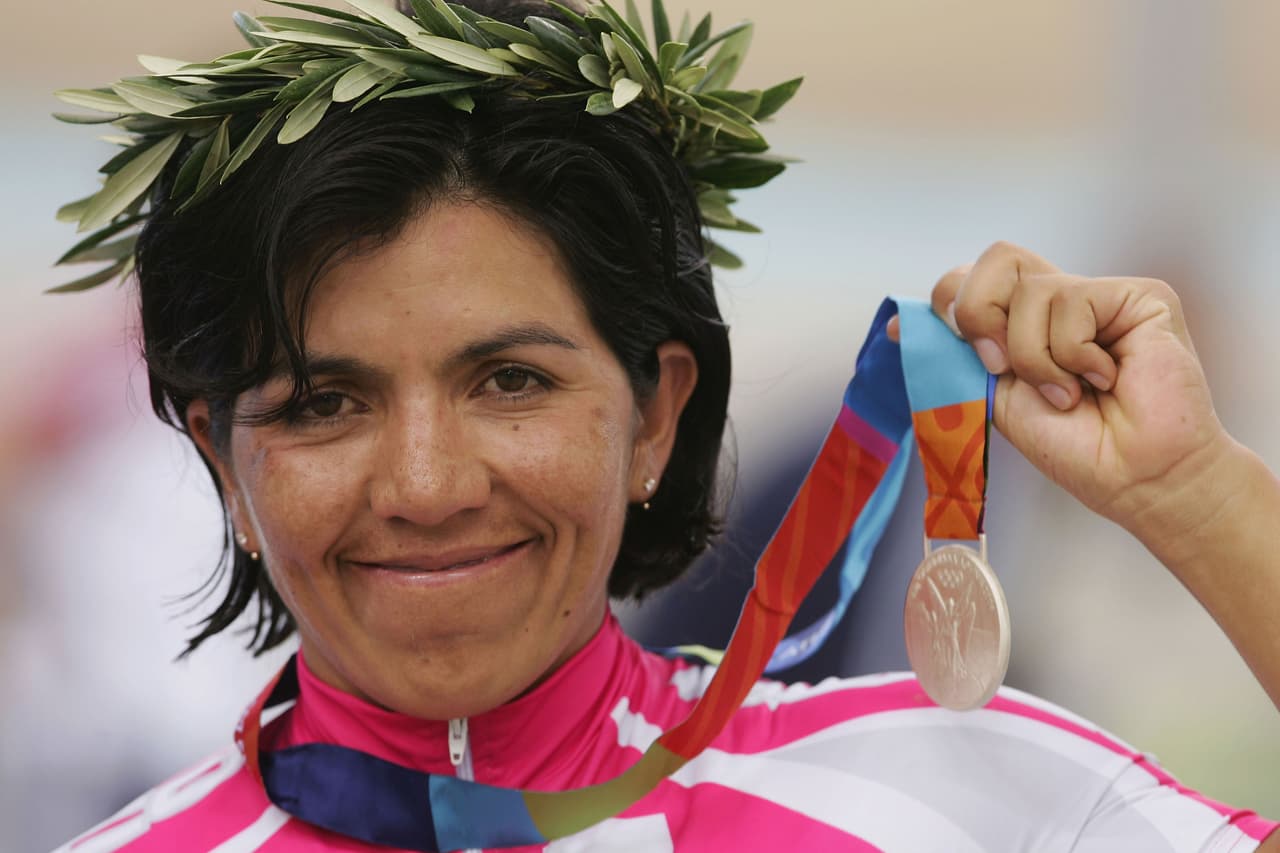 Belem Guerrero Méndez: la ciclista llenó de orgullo a todo el pueblo mexicano en los Juegos de Atenas 2004 en los que consiguió le medalla de plata en la prueba de carrera por puntos.