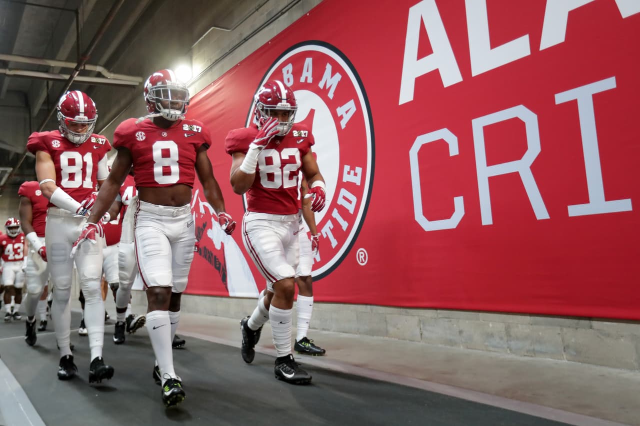 Alabama Crimson Tide llegó al encuentro como el equipo #1 del fútbol americano colegial tras ganarle 24-7 a Washington en el Peach Bowl.