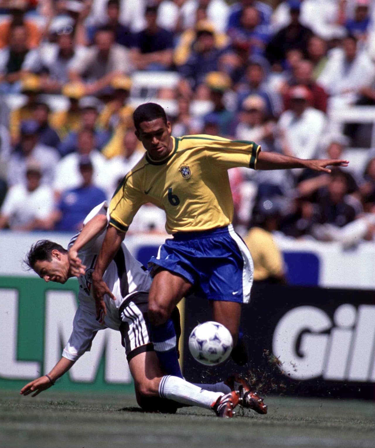 Pero la 'Canarinha' le pasó por encima a la 'Die Mannschaft', humillándola, goleándola y pisoteándola.