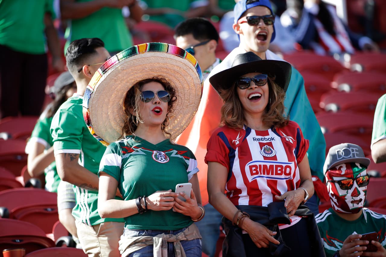 La Copa América Centenario no sólo fue un espectáculo dentro de las canchas sino en las gradas. Disfruta de las bellezas que apoyaron a sus ídolos.