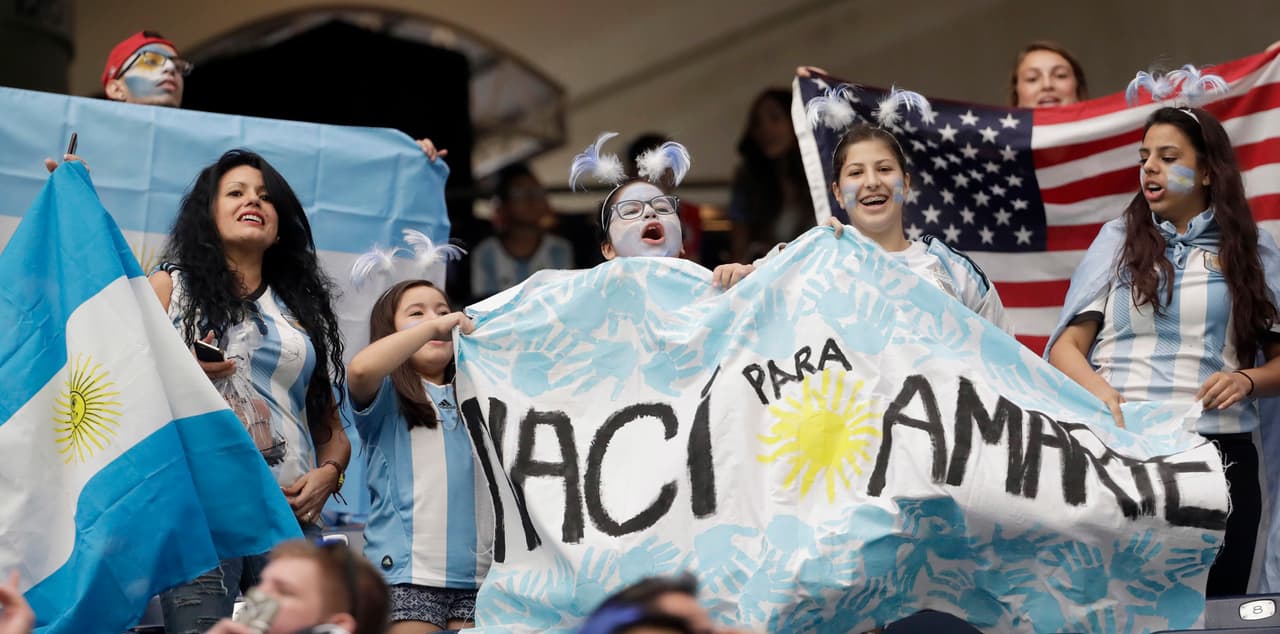 La Copa América Centenario no sólo fue un espectáculo dentro de las canchas sino en las gradas. Disfruta de las bellezas que apoyaron a sus ídolos.