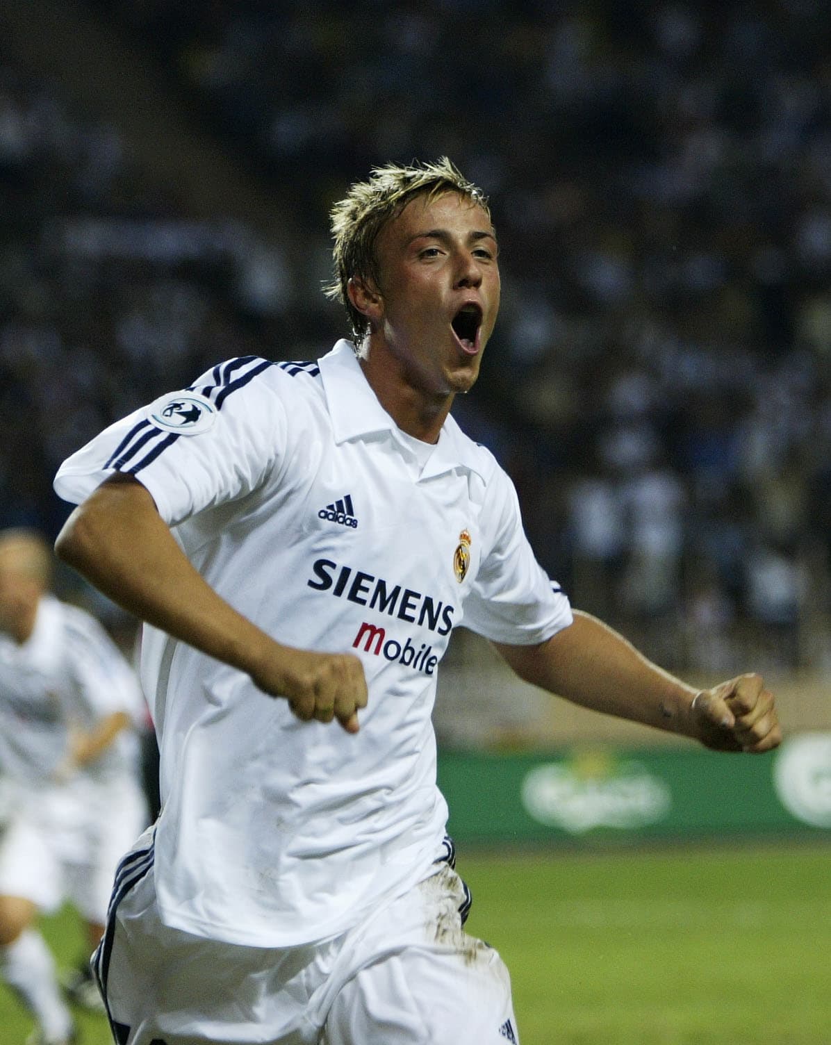 Producto de la misma Champions League, el Real Madrid jugó la Supercopa de la UEFA con Feyenoord.