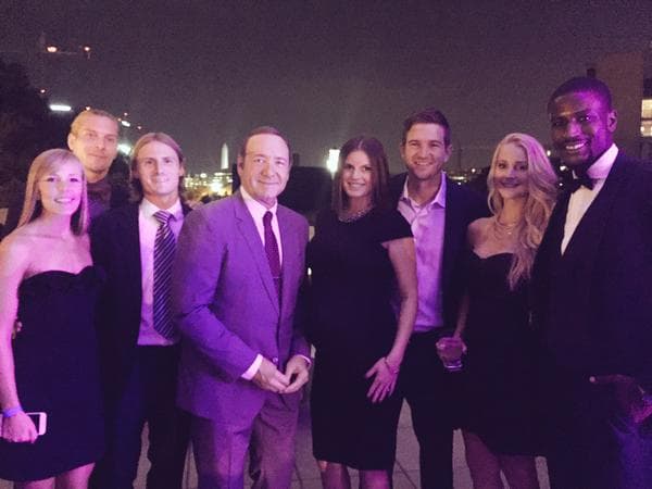 Spacey con los futbolistas del DC United