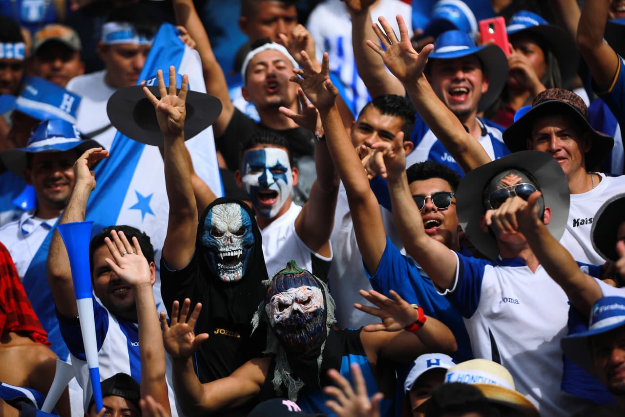 El acompañamiento a la 'H' fue masiva en el Estadio Olimpico Metropolitano.