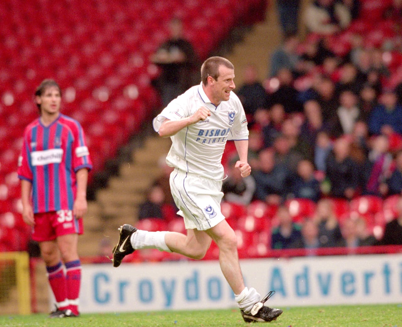 3. Steve Claridge (21) - Fareham Town, Bournemouth, Weymouth, Crystal Palaca, Aldershot, Cambrigde United, Luton Town, Birmingham City, Leicester City, Portsmouth, Wolverhampton, Milwall, Brighton, Brentford, Wycombe, Gillingham, Bradford City, Walsall, Worting, Harrow Borough y Gosport Borough.