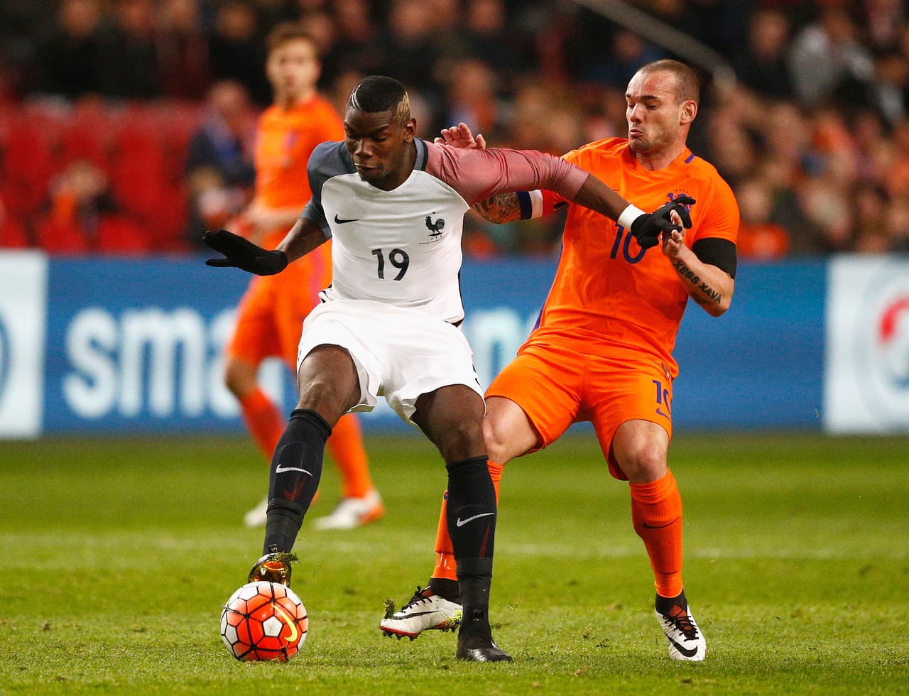 El conjunto galo comandado por Paul Pogba se llevó el triunfo en Holanda ante una Oranje que perdió a Wesley Sneijder temprano por una lesión.