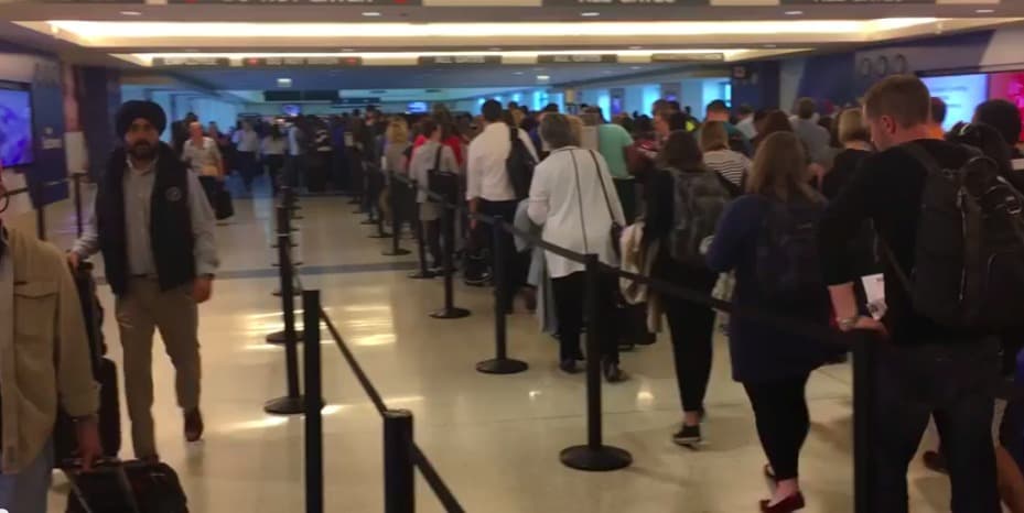 YouTube aeropuerto Midway