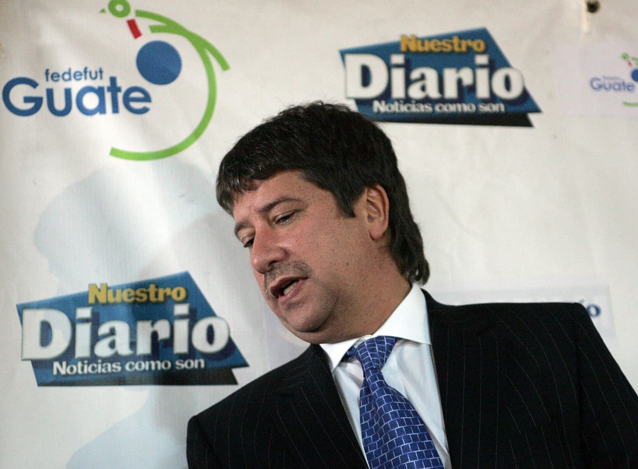 'Bolillo' se fue del equipo tras un amistoso contra Argentina en el que Guatemala cayó 5-0. El técnico dimitió por considerar que los directivos no respetaron el proceso. No alcanzó a disputar eliminatorias.