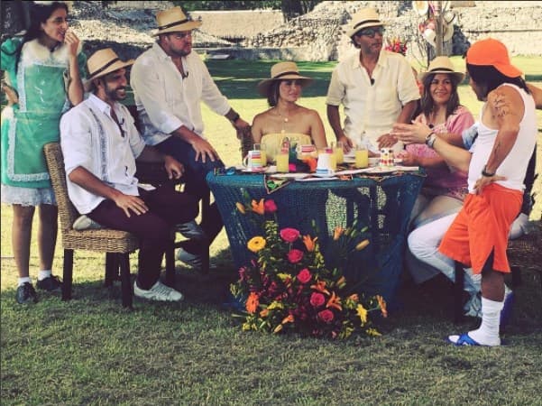 El elenco de HOY disfrutó del caluroso clima con escenarios al aire libre.