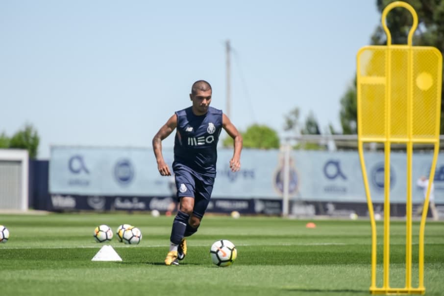 Porto comenzó pretemporada con ‘Tecatito’ Corona integrado