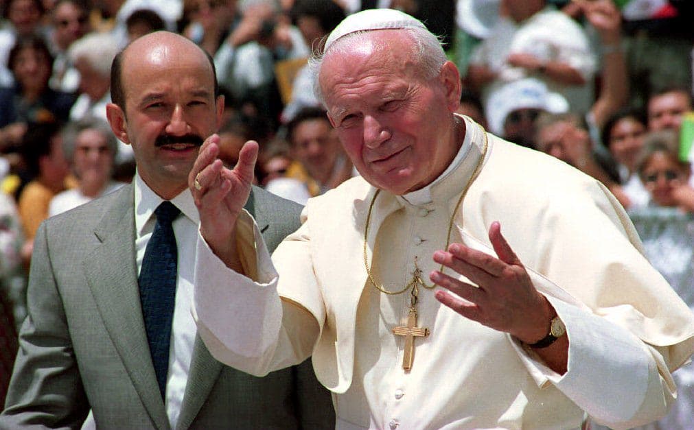 Durante el mandato de Salinas de Gortari, México y el Vaticano restablecieron relaciones