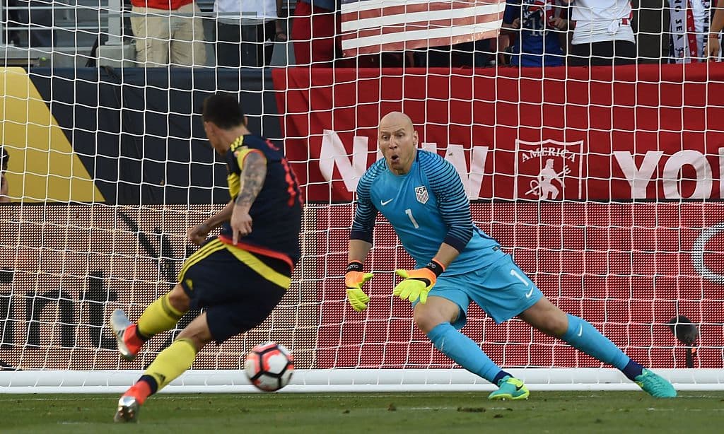 14. Brad Guzan - EEUU