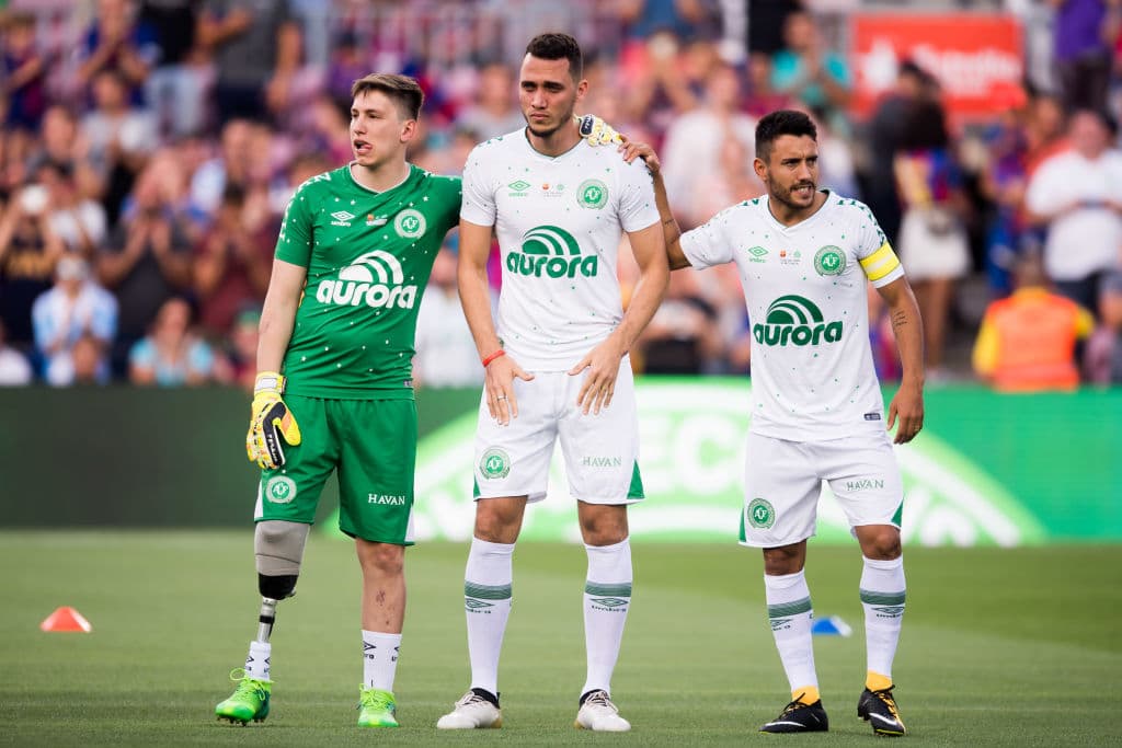 Neto, superviviente del accidente del Chapecoense, se retira