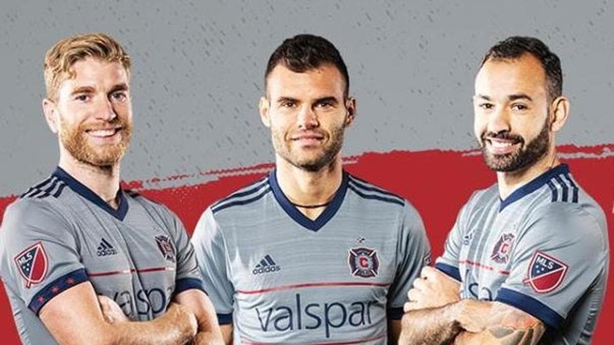 El color elegido para la segunda equipación fue el gris, que cubre el centro del escudo del club. (Chicago Fire)