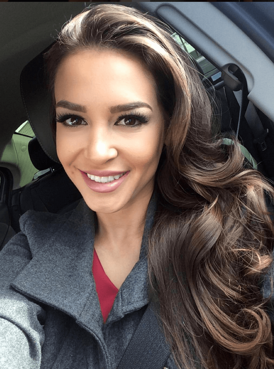 La modelo y actriz recuerda su paso por Nuestra Belleza Latina 2009 como uno de los momentos más significativos de su vida y agradece por darle las primeras herramientas para entrar al mundo del espectáculo. La mexicana de Los Ángeles quisiera ser conductora de Univision y actriz en Hollywood.