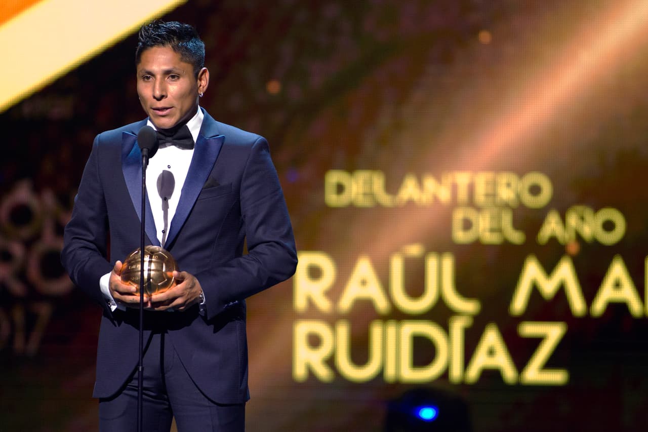 Raúl Ruidíaz recibiría los siguientes 2 premios de la noche. Fue reconocido como el Delantero del Año y como el Goleador del Año gracias a los 20 tantos marcados.