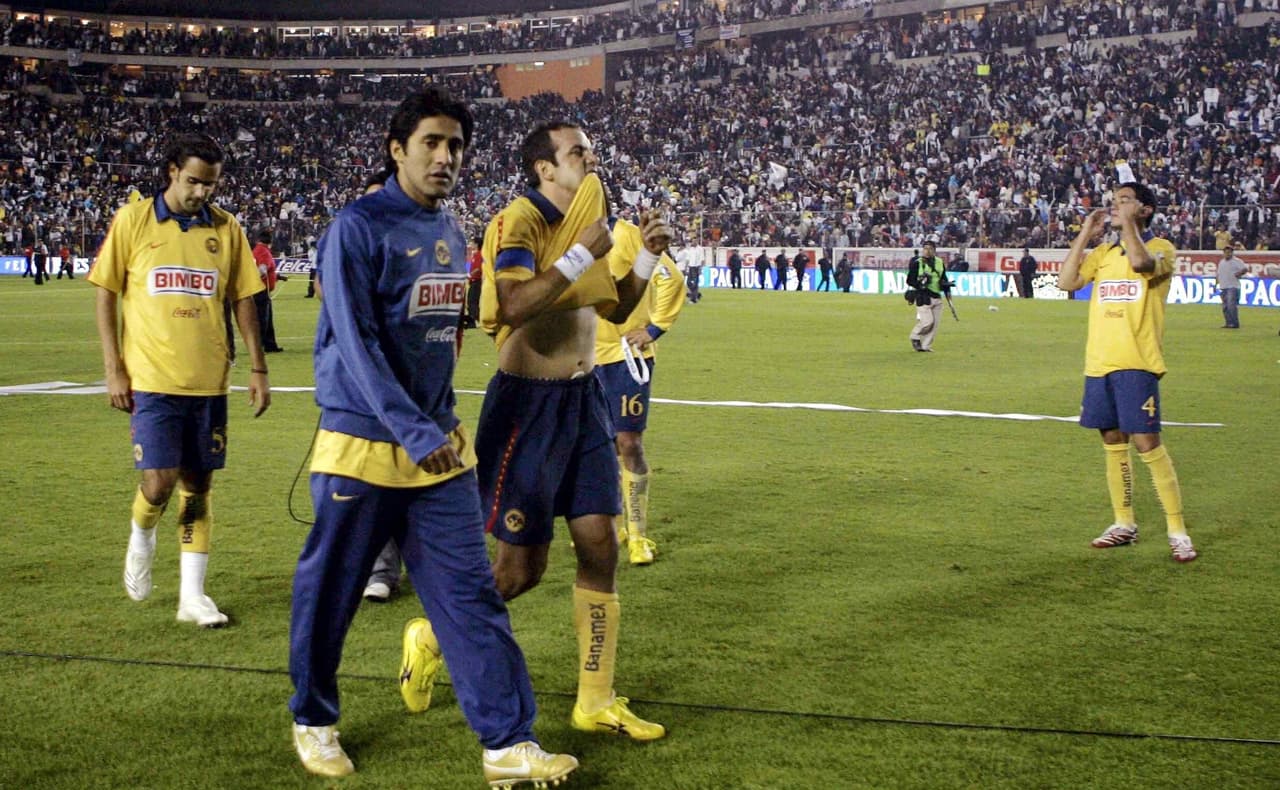 En el Clausura 2007, América cayó en casa 1-2 con Pachuca y en la vuelta en el estadio Hidalgo, Tuzos y Águilas igualaron a un gol, resultado que le dio el título a los locales.