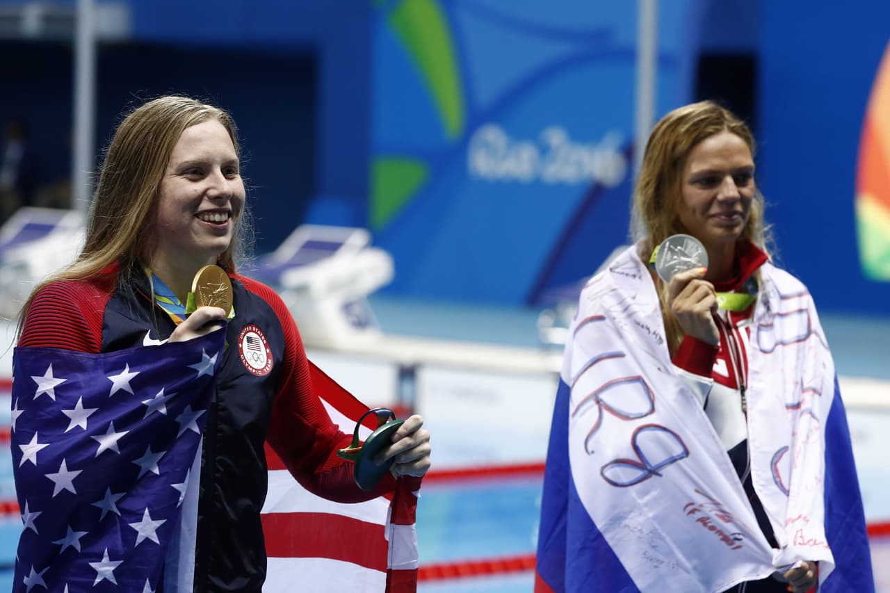 Lilly King se llevó el oro y Yulia Efimov los abucheos