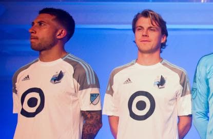 Blanco, gris y celeste. Los colores de la camiseta suplente de Minnesota. (Minnesota United FC)
