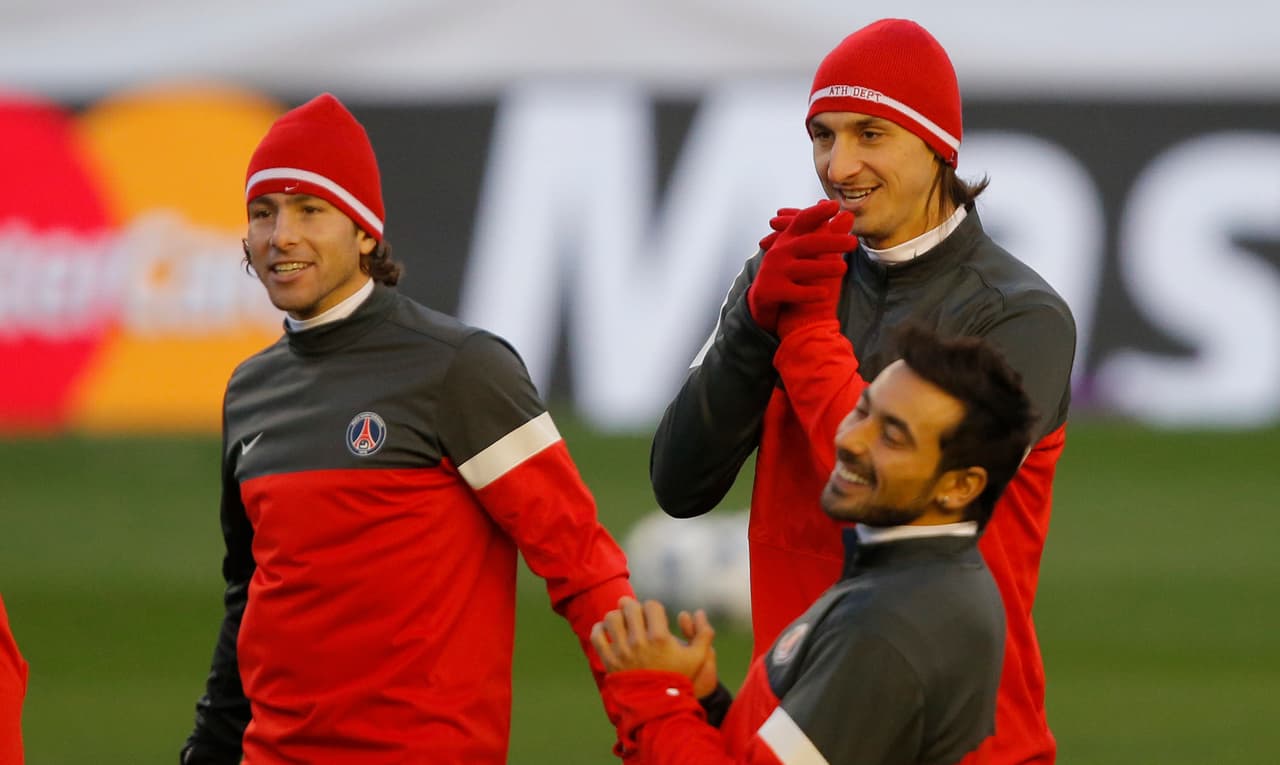 En París hicieron un buen vestidor junto con sudamericanos como Ezequiel Lavezzi y Javier Pastore.