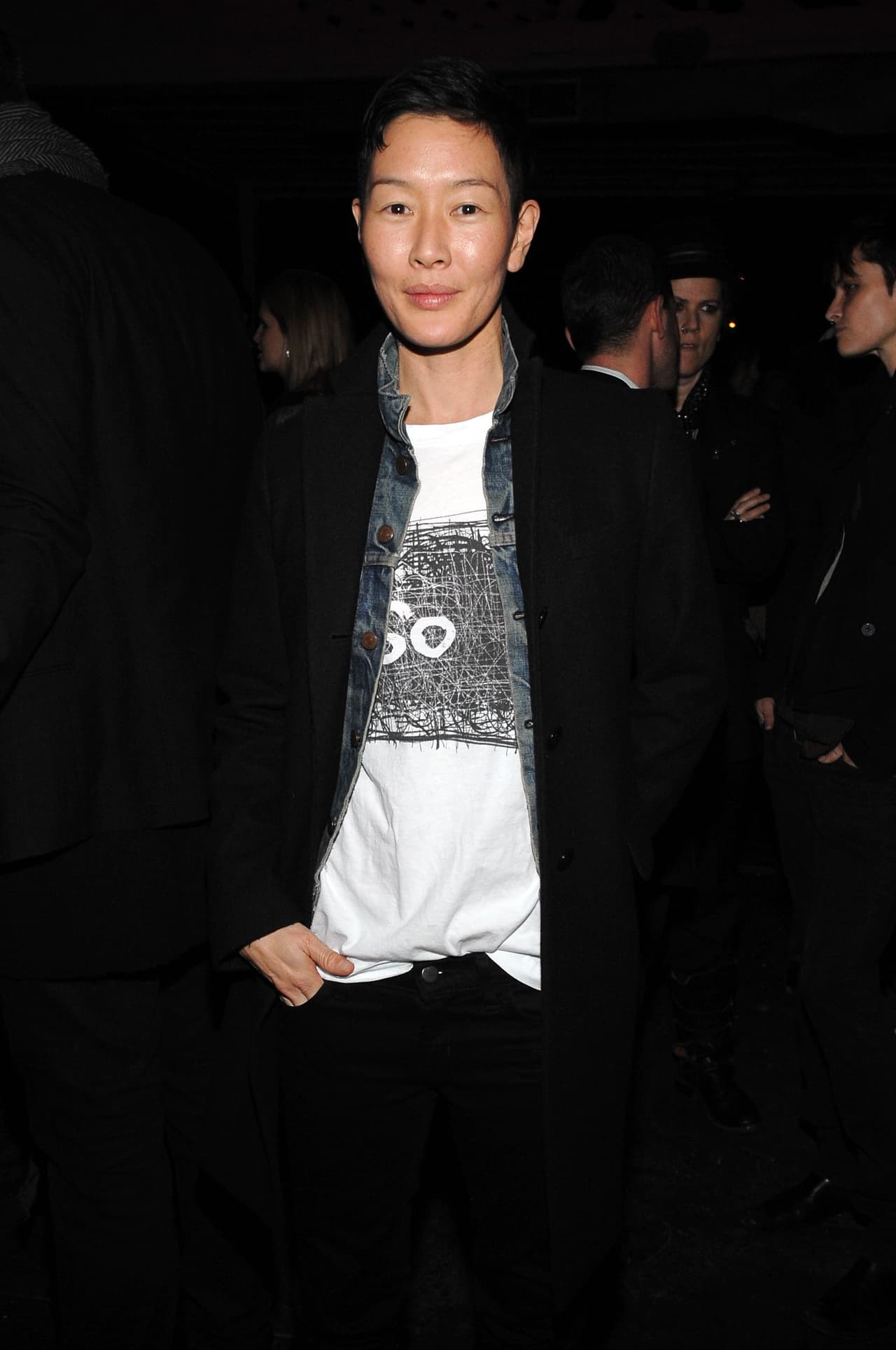 Después tuvieron un amorío, aunque ella ya estaba casada con el actor Jonny Lee Miller.