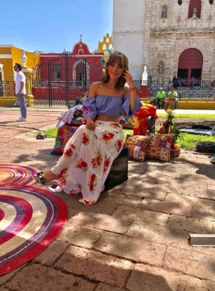 Natalia Téllez se enamoró de las faldas estampadas y los diseños de las telas de la ropa típica de Campeche.