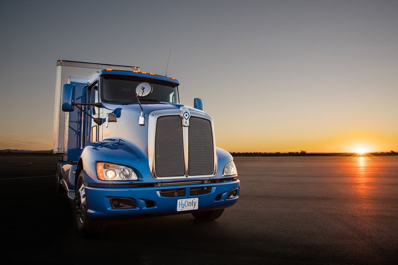 <a href="http://www.univision.com/noticias/toyota" target="_blank">Toyota</a> dio a conocer los detalles de su Proyecto Portal, el tren motriz eléctrico para camiones de carga pesada que obtiene su energía de un sistema de celdas de combustible alimentadas de hidrógeno líquido.