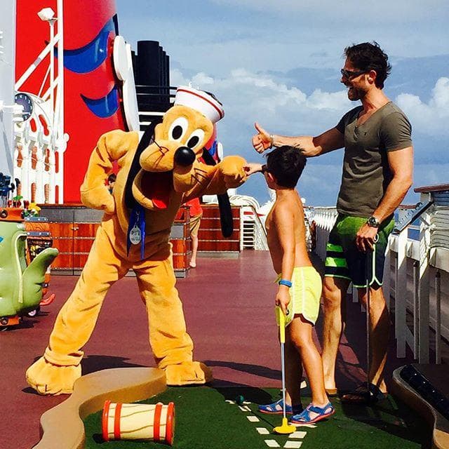 Por fortuna Pluto intervino para que la cosa no terminara en pelea.