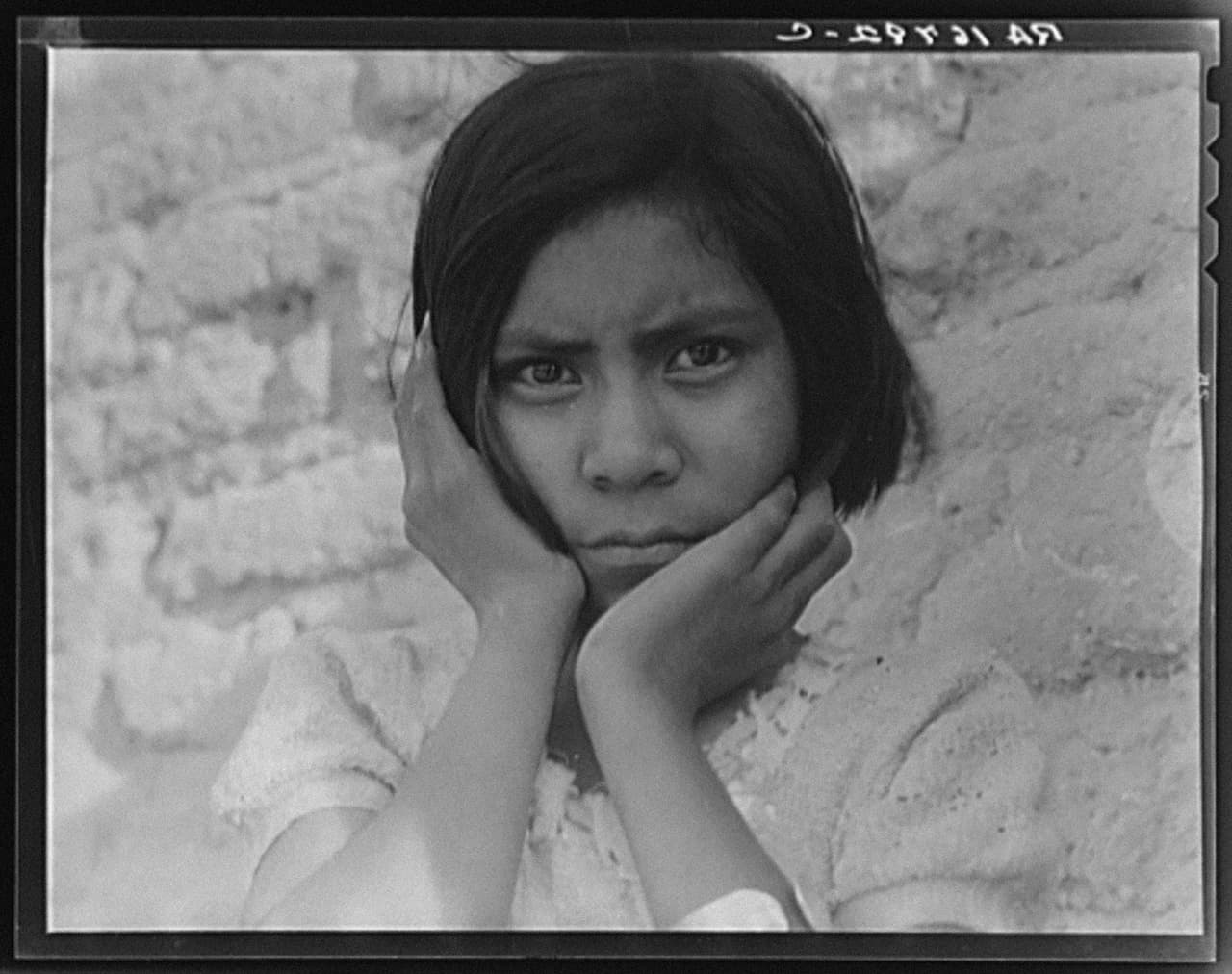 <b>Hija de un campesino mexicano.</b> Cerca de Chandler, Arizona. Mayo de 1937.