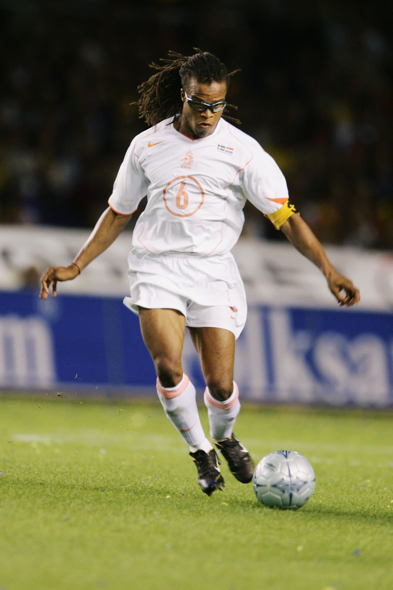 Edgard Davids (Holanda) - Su velocidad y control del balón eran inmejorables. Además, contaba con un buen remate que lo hizo brillar en la selección de su país y en el fútbol italiano.
