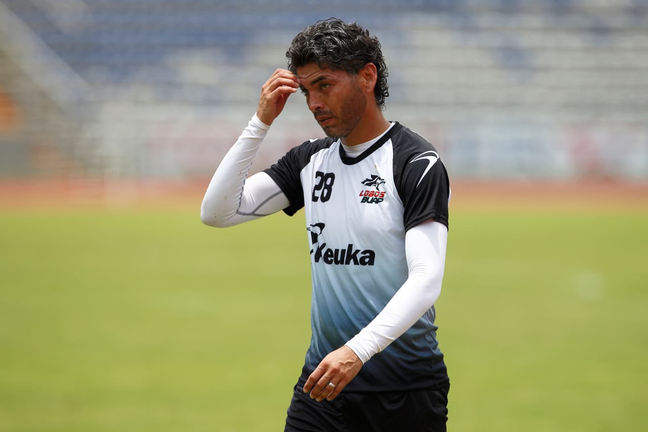 Por los Lobos BUAP el abanderado es Carlos Adrián Morales.